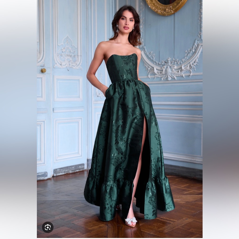 NWT- V. Chapman Charlotte Dress in Emerald Baroque Floral